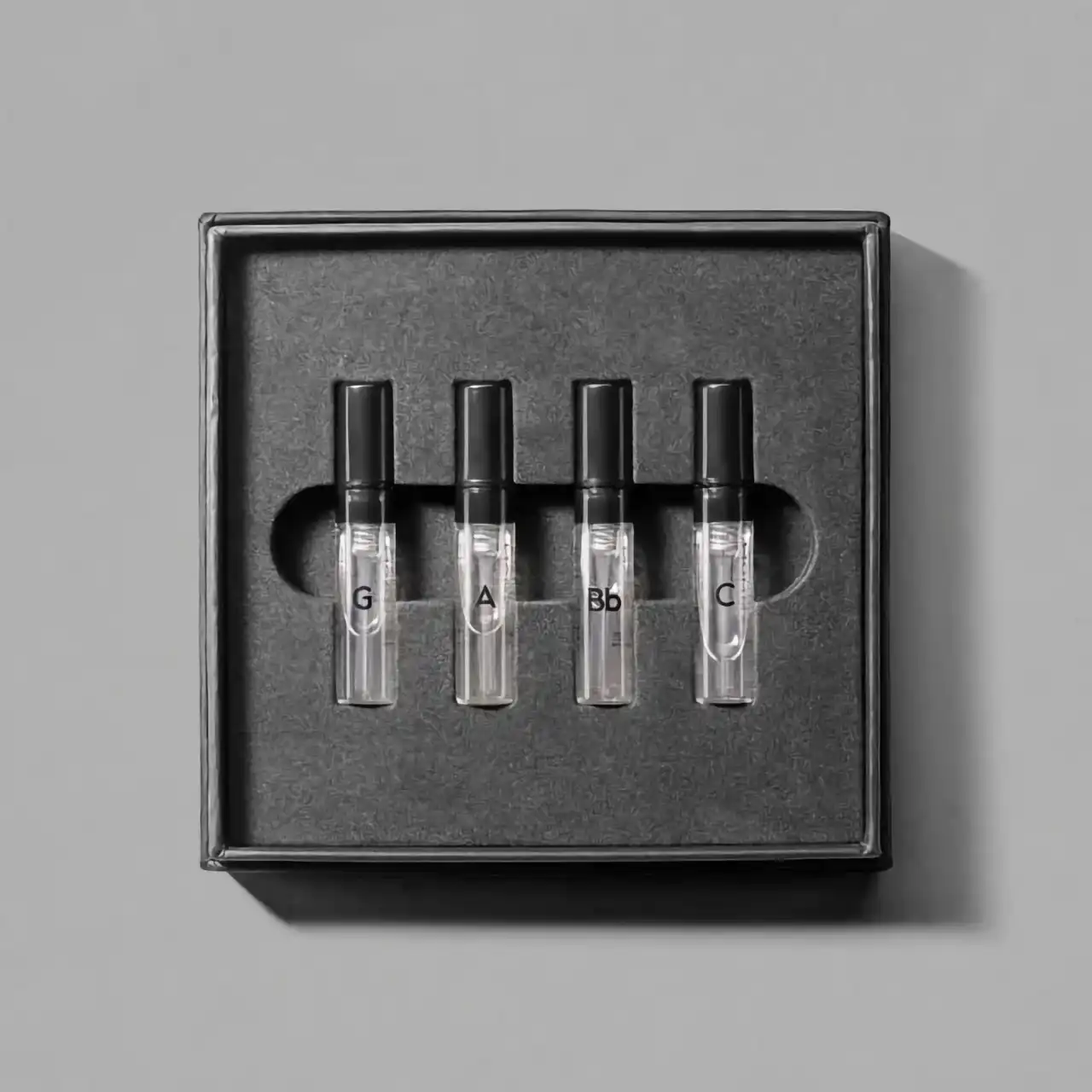 Gammon BLACK NOTES explorer set - 1 Gammon BLACK NOTES explorer set - set testerjev za Gammon BLACK NOTES Kolekcijo Parfumov - 4 x 2 ml