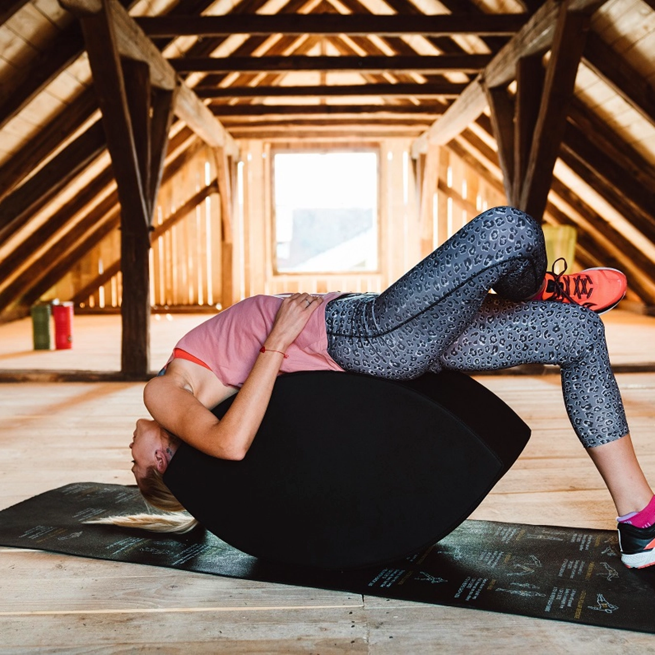 PWR Body Mate - elipsa za raztezanje, stabilizacijo in krepitev mišic