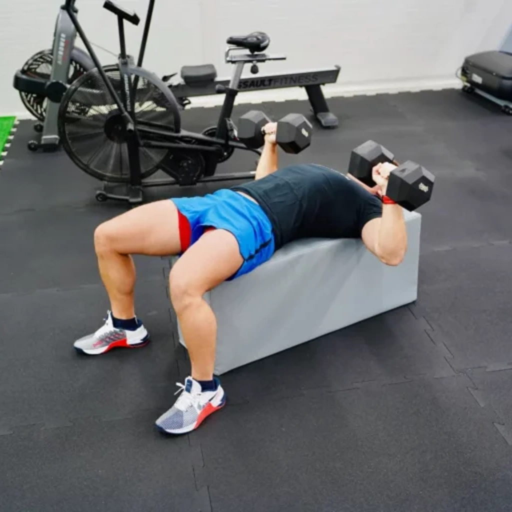 PWR Cubo Bench - večnamenska prenosna fitnes klop za celovit trening