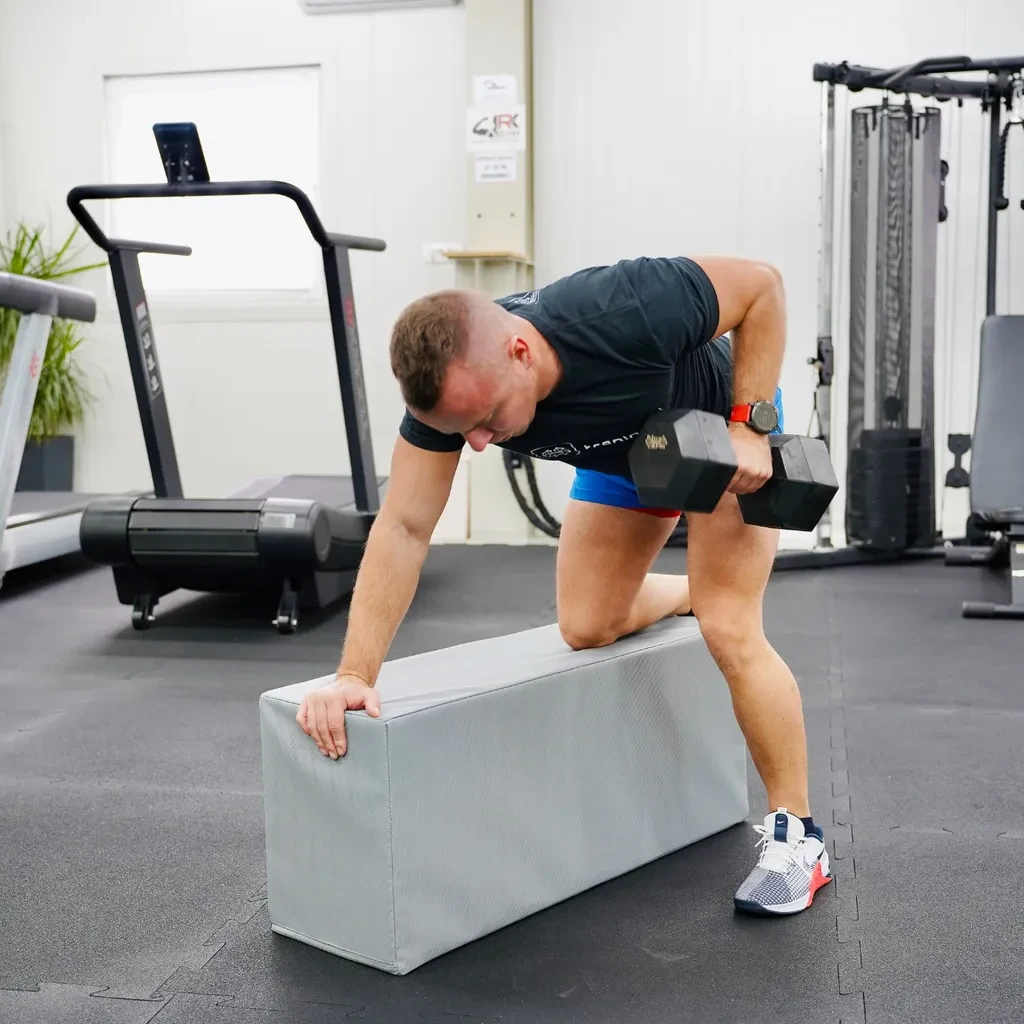 PWR Cubo Bench - večnamenska prenosna fitnes klop za celovit trening